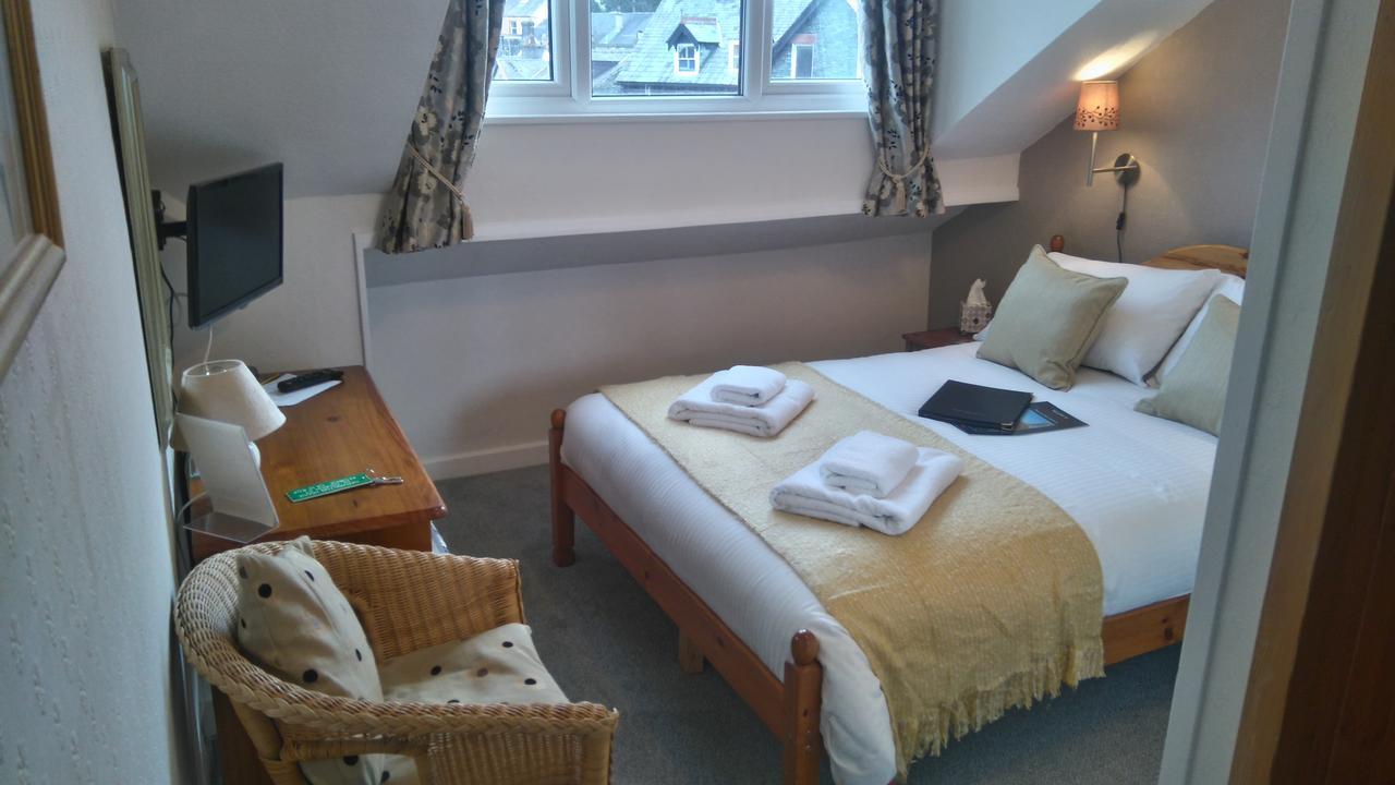 Bed and Breakfast Harvington House à Keswick  Extérieur photo